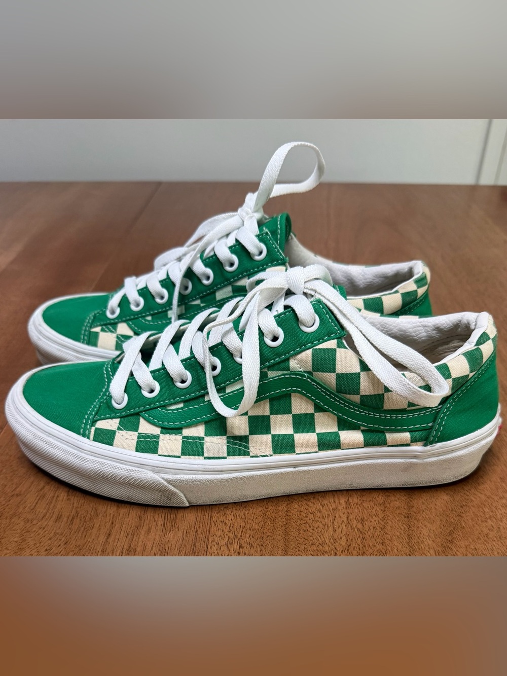 VANS - Old Skool Shoes | Green+White Checkered | Men’s Size 9 Women’s Size 10.5